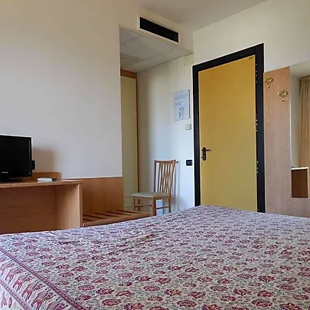 Monterosa Hotel 3*