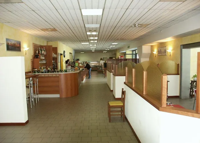 Monterosa فندق 3*